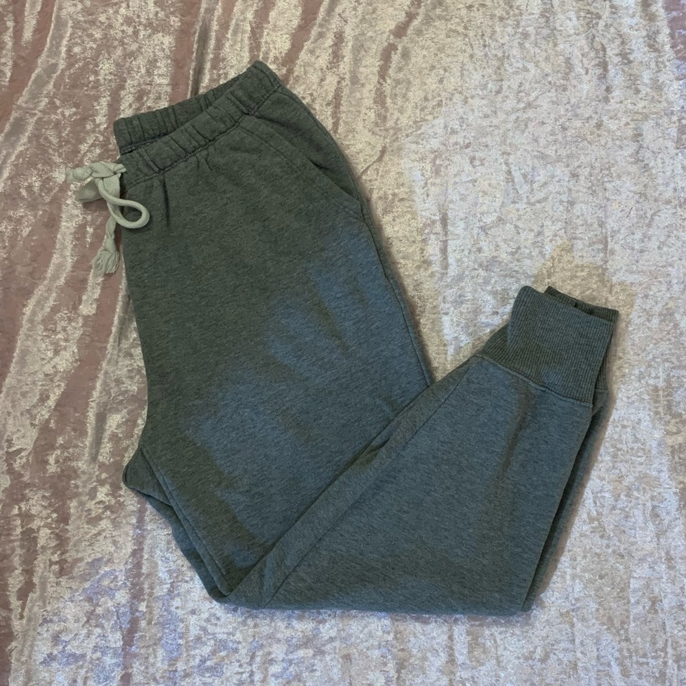 Aerie Grey Boyfriend Jogger Sweatpants
